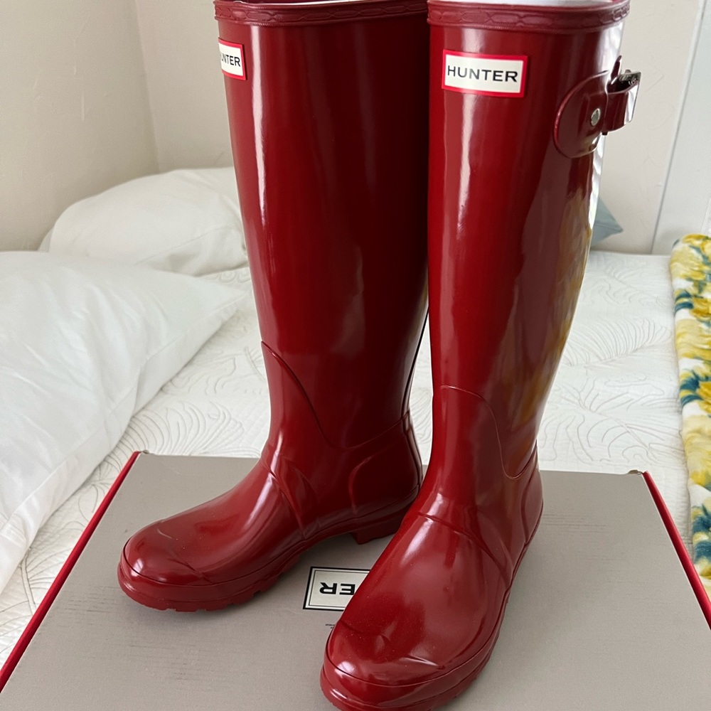 Hunter red gloss tall rain boots
